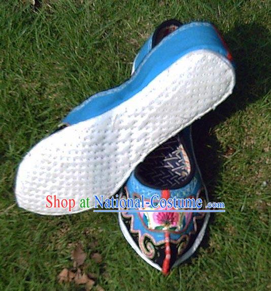 Chinese Stunning Miao Minority Handmade Made to Order Embroidery Shoes