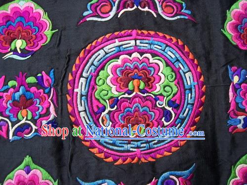 Chinese Stunning Miao Tribe Hand Embroidery Collectible Flake