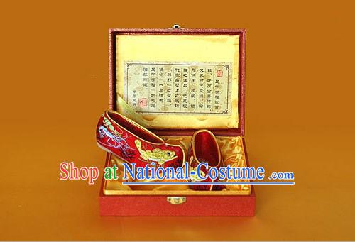 Suprme Chinese Traditional Handmade Shoes for Child s Achievement of Month of Life