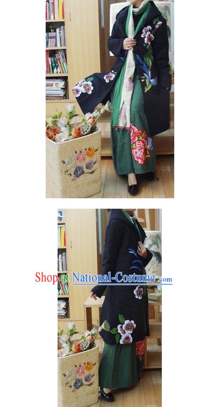 Supreme Chinese Handmade Bird and Flower Long Outercoat for Women