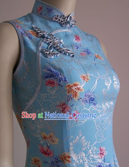 Chinese Stunning Light Blue Cheongsam with Beautiful Button