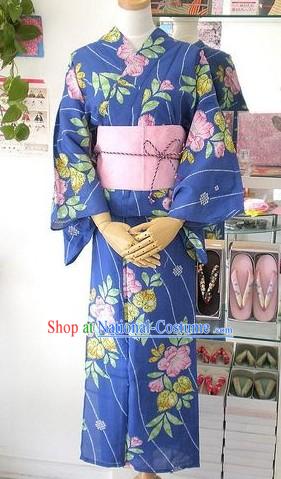 Traditional Blue Floral Japanese Kimono Handbag and Geta Full Set