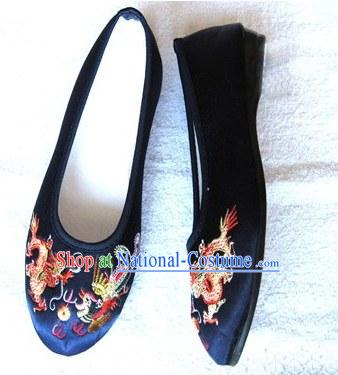 Chinese Traditional Handmade Embroidered Satin Dragon Shoes