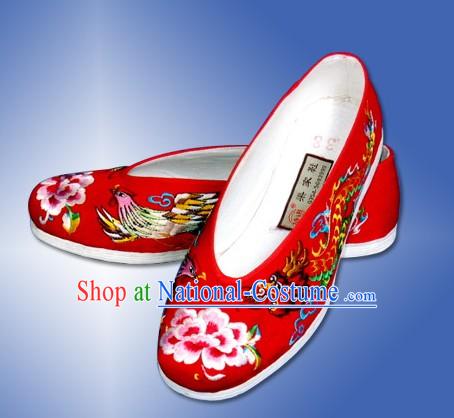 Chinese Hand Embroidered Dragon and Phoenix Cloth Shoes