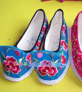 Traditional Embroidery Shoes to Go With Chinese Ancient Clothing