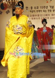 Tang Dynasty Emperor Costume and Hat Set