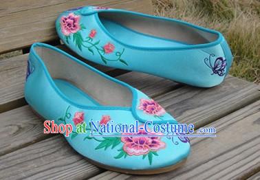 Chinese Traditional Handmade Embroidery Shoes