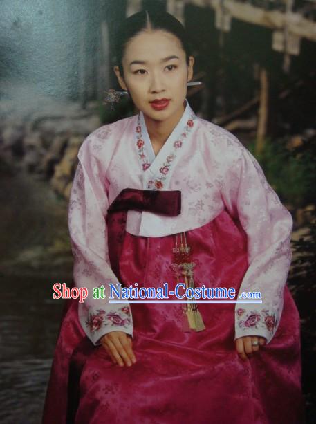 Classical Korean Hanbok Clothing Set for Women