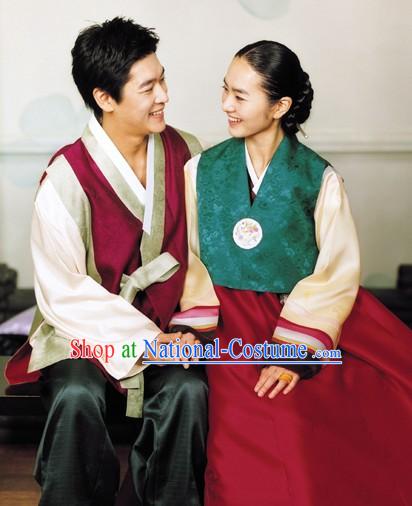 Traditional Korean Dress for Couple