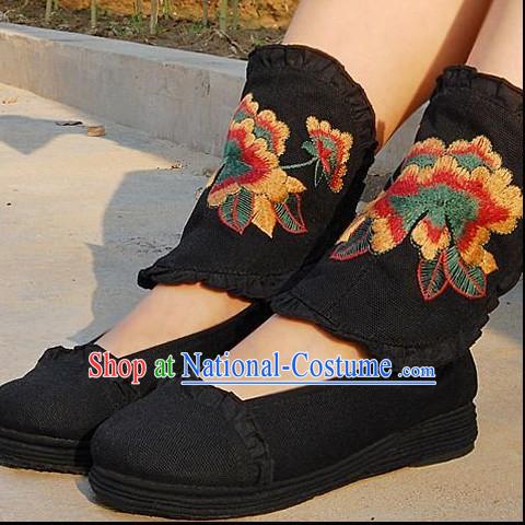 Traditional Chinese Dance Embroidery Shoes