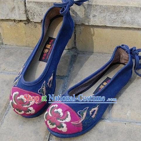 Traditional Chinese Embroidered Clothes Shoes