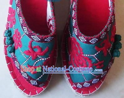 Chinese Handmade Embroidery Slippers