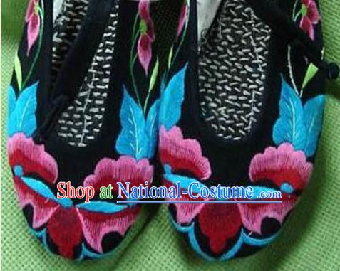 Chinese Hand Made and Embroidery Flower Shoes