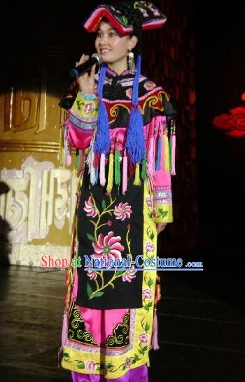 Traditional Chinese Qiang Ethnic Clothing and Hat Set