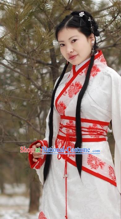 Traditional Chinese White Winter Hanfu Garment for Women