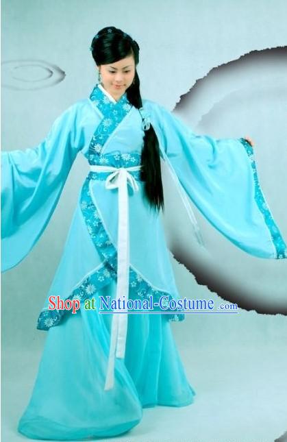 Traditional Light Blue Hanfu Outfit for Beauty