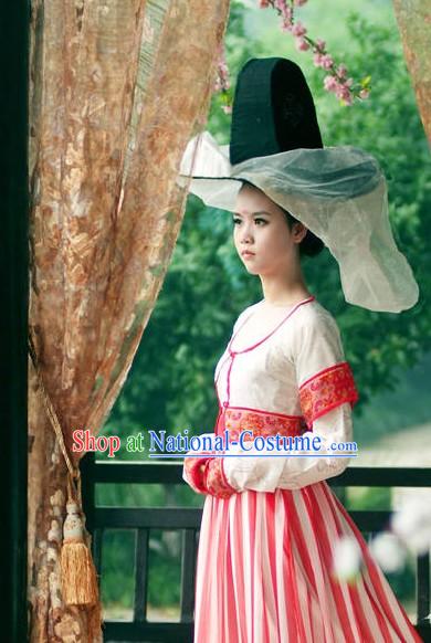 Tang Dynasty Beauty Dress and Hat and Veil Set