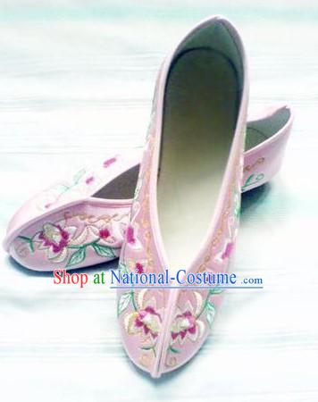 Chinese Pink Lotus Embroidery Shoes for Women