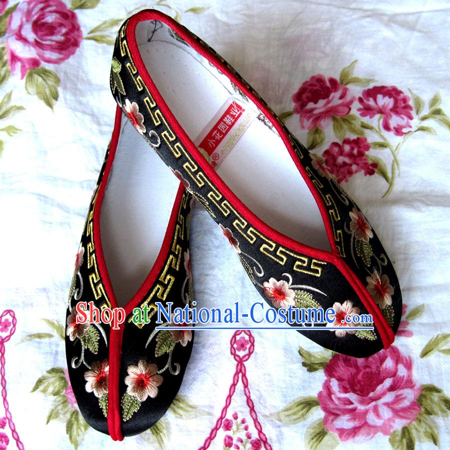 Chinese Black Hanfu Embroidery Shoes for Bride