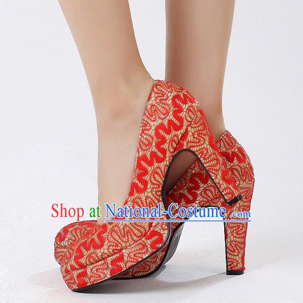 Chinese Traditional Red Shinning Wedding Shoes