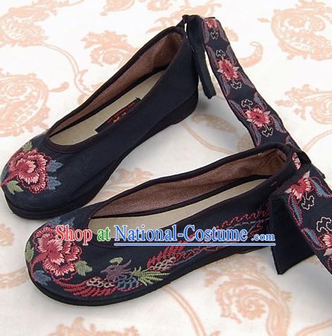 Chinese Handmade Embroidered Phoenix Cloth Dancing Shoes