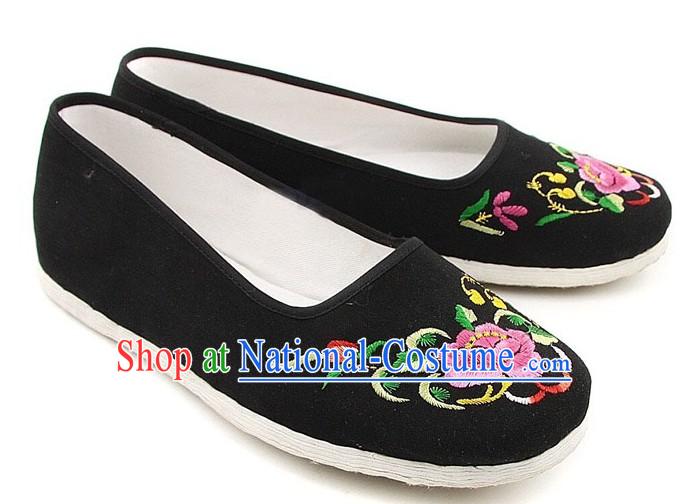 Chinese Classic Handmade Bu Ying Zhai Embroidered Peony Shoes for Women