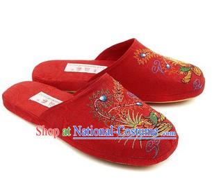 Chinese Handmade Bu Ying Zhai Red Embroidered Slippers for Women