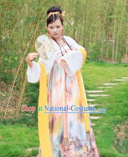 Ancient Chinese Tang Dynasty Women Clothing