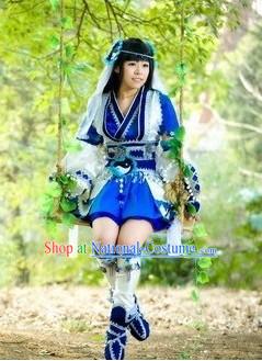 Ancient Chinese Female Halloween Costume and Headpiece