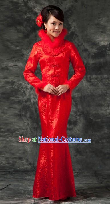 Traditional Chinese Red Fish Tail Toasting Wedding Clothes