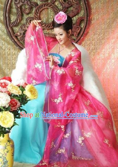 China Tang Dynasty Beauty Three Pieces Costume and Headpiece