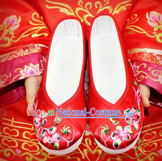 Chinese Classical Embroidered Flower Wedding Shoes for Women