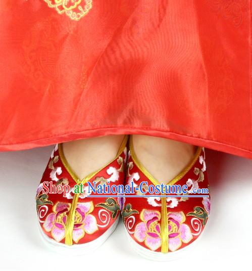 Chinese Classical Embroidered Flower Wedding Shoes for Brides