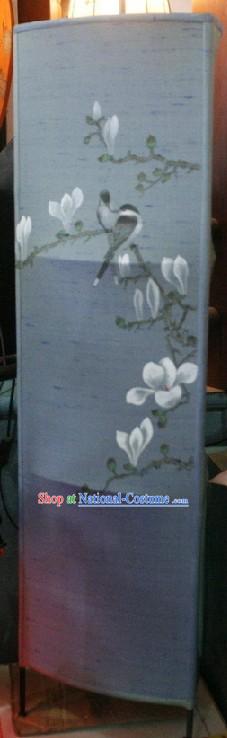 Chinese Classic Handmade and Painted Silk Bird and Flower Standard Floor Lamp