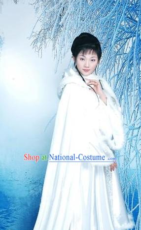 Chinese Classical White Winter Palace Long Tail Cape