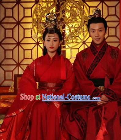 Traditional Chinese Red Wedding Outfit for Men and Women