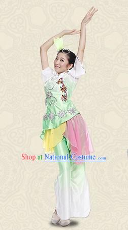 Chinese Traditional Costume and Headwear for Women