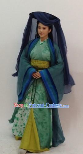 Ancient Chinese Swordwoman Costume and Hat