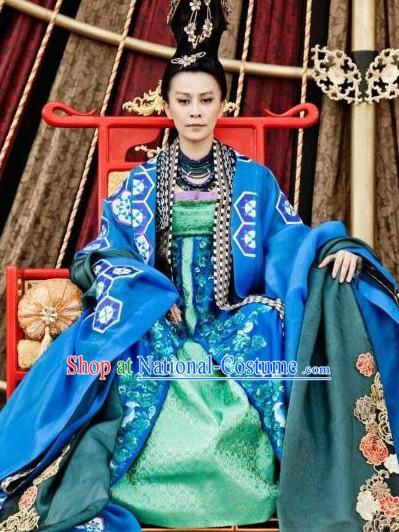 Ancient China Tang Dynasty Female Emperor Wu Zetian Clothing and Hair Accessories for Women