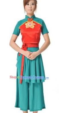 Traditional Chinese Fan Dance Costumes for Women