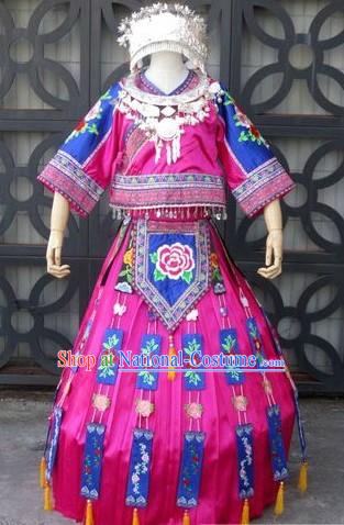 Chinese Miao Minority Singer Costumes and Silver Crown for Women