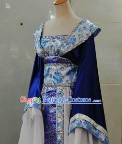 Ancient Chinese Long Trail Hanfu Clothing for Women