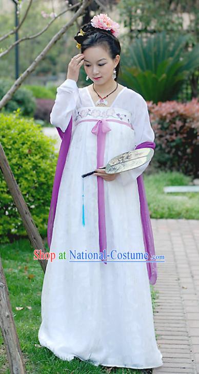 Ancient Chinese Tang Dynasty Costumes for Women