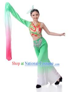 Traditional Chinese Classical Dance Costumes and Hair Accessories for Women