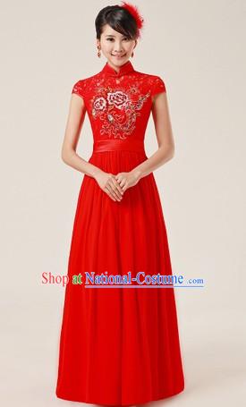 Traditional Chinese Wedding Red Lace Cheongsam Qipao and Hair Accessories for Brides