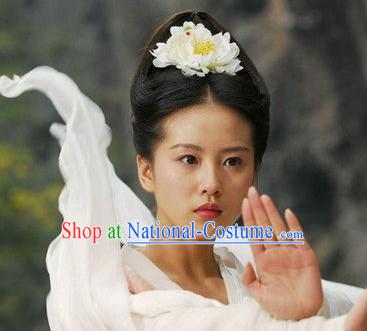 Liu Shishi Beauty Black Fairy Wig and White Flower Hair Accessory