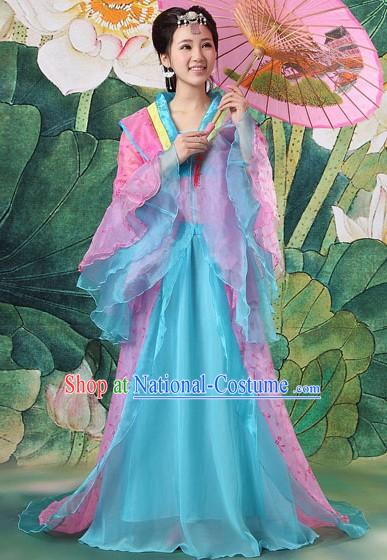 Ancient Chinese Spring Clothing and Umbrella for Women