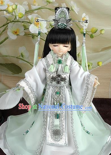 Traditional Chinese Prince Outfits and Crown for Boys