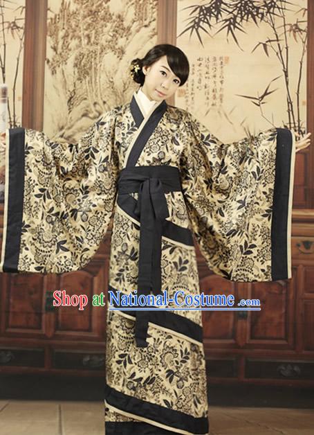 Ancient Chinese Black and White Quju Hanfu Outfits for Women