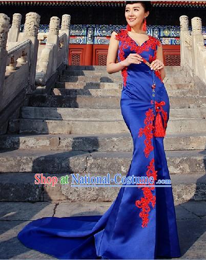 Traditional Chinese Blue Evening Dress with Long Trail